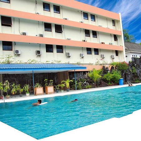Sahid Kawanua Hotel Manado Exterior foto