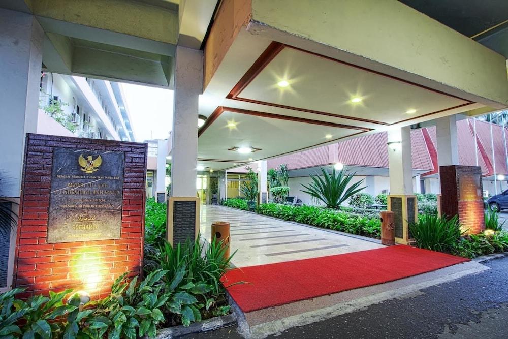 Sahid Kawanua Hotel Manado Exterior foto