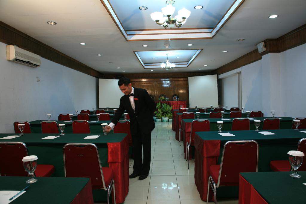 Sahid Kawanua Hotel Manado Exterior foto