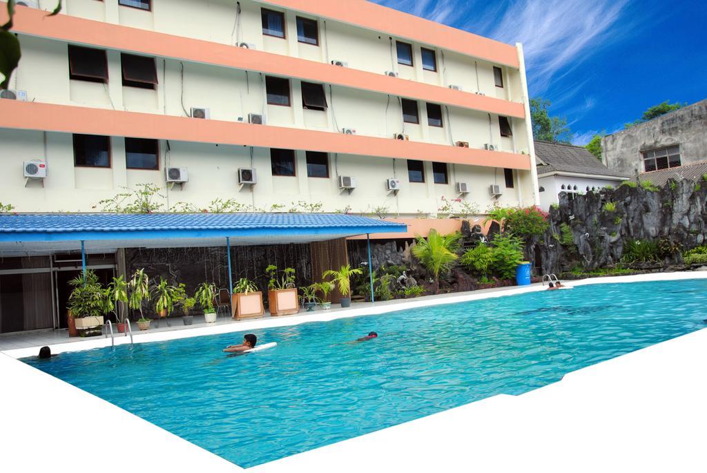 Sahid Kawanua Hotel Manado Exterior foto