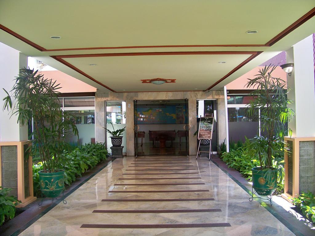 Sahid Kawanua Hotel Manado Exterior foto